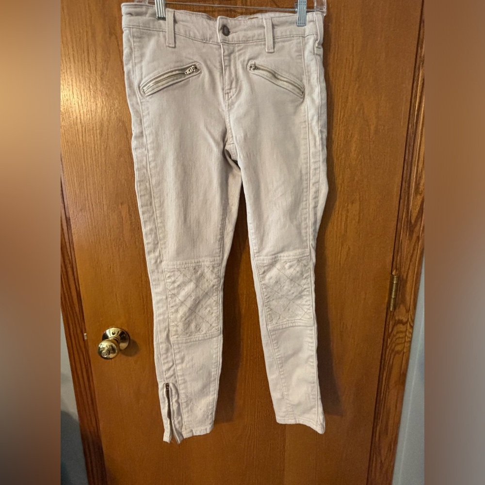 PILCRO & THE LETTERPRESS Size 28 Ivory Skinny Jeans Zipper & Cross Stitch Detail